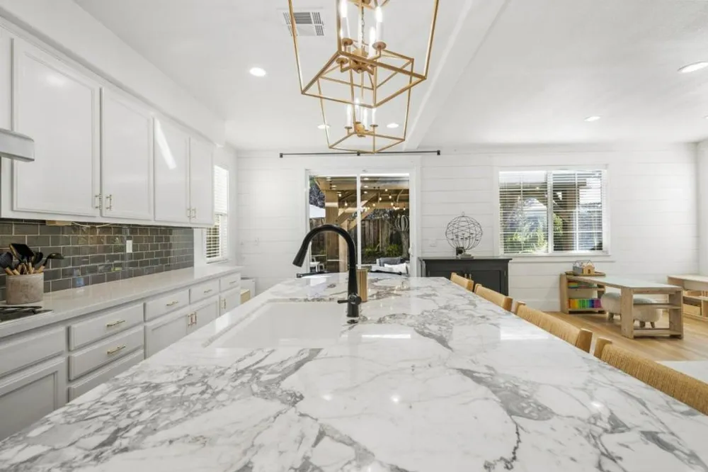 702 San Gabriel Avenue Morgan Hill, CA 95037