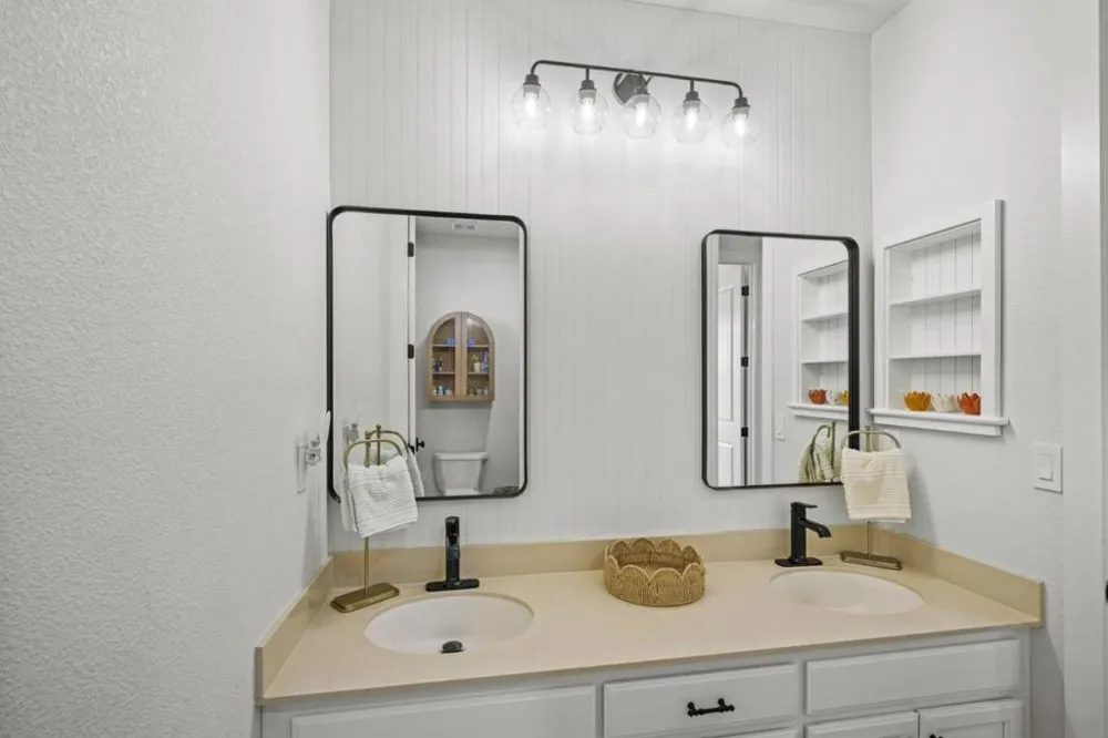 702 San Gabriel Avenue Morgan Hill, CA 95037