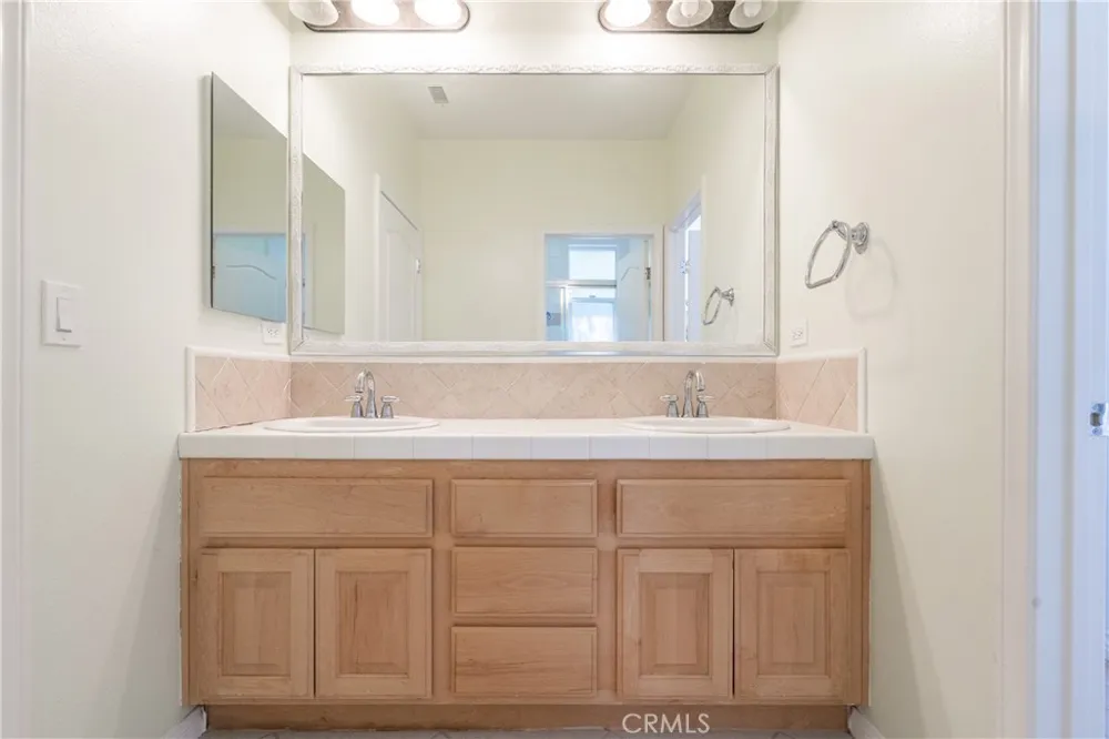 3556 Whitman Court Thousand Oaks, CA 91360