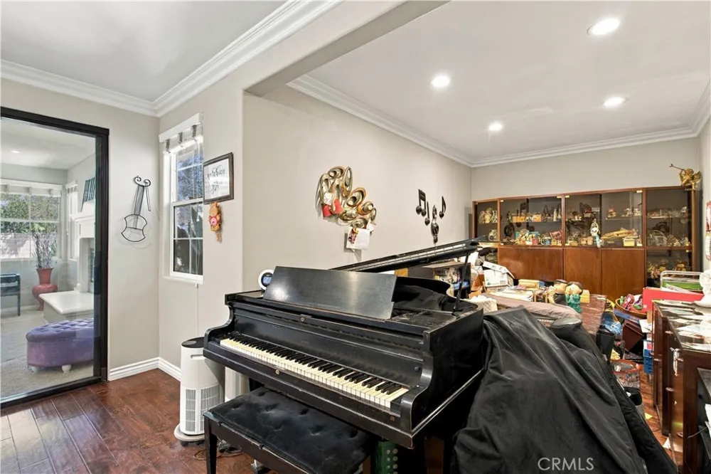 3556 Whitman Court Thousand Oaks, CA 91360