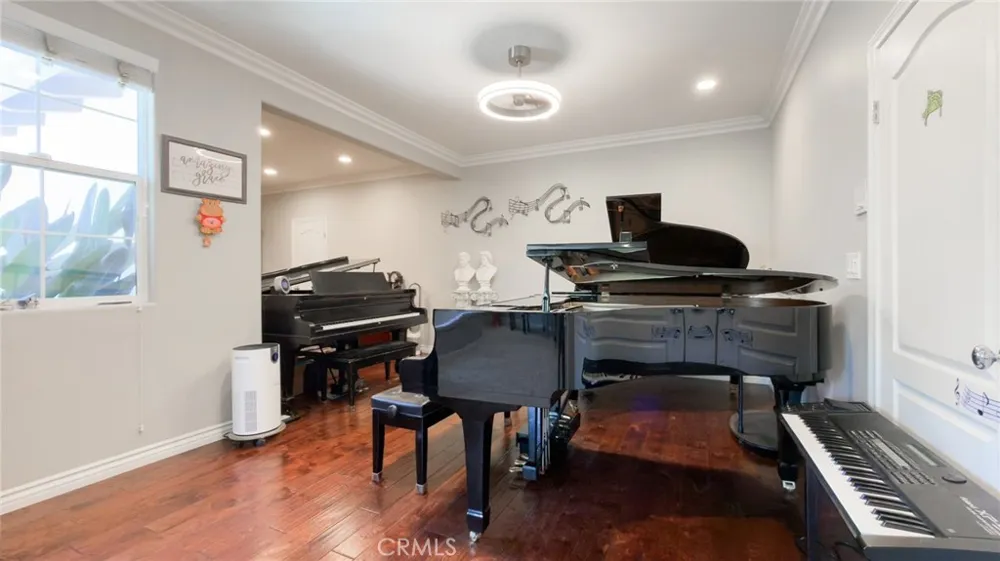 3556 Whitman Court Thousand Oaks, CA 91360