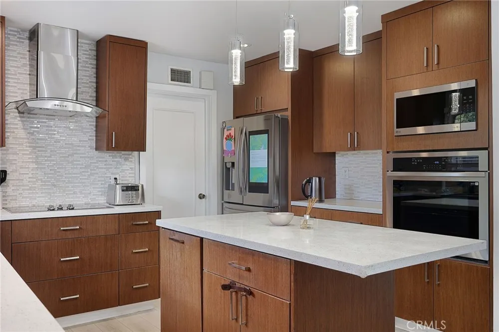 20745 Ingomar Street Winnetka, CA 91306