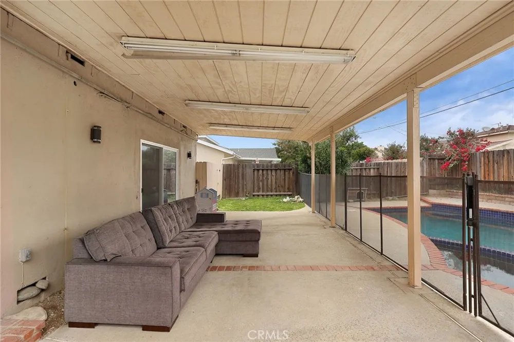 20745 Ingomar Street Winnetka, CA 91306