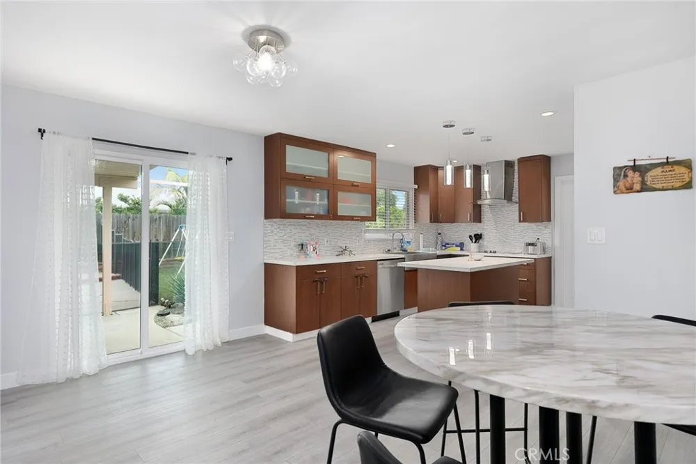 20745 Ingomar Street Winnetka, CA 91306