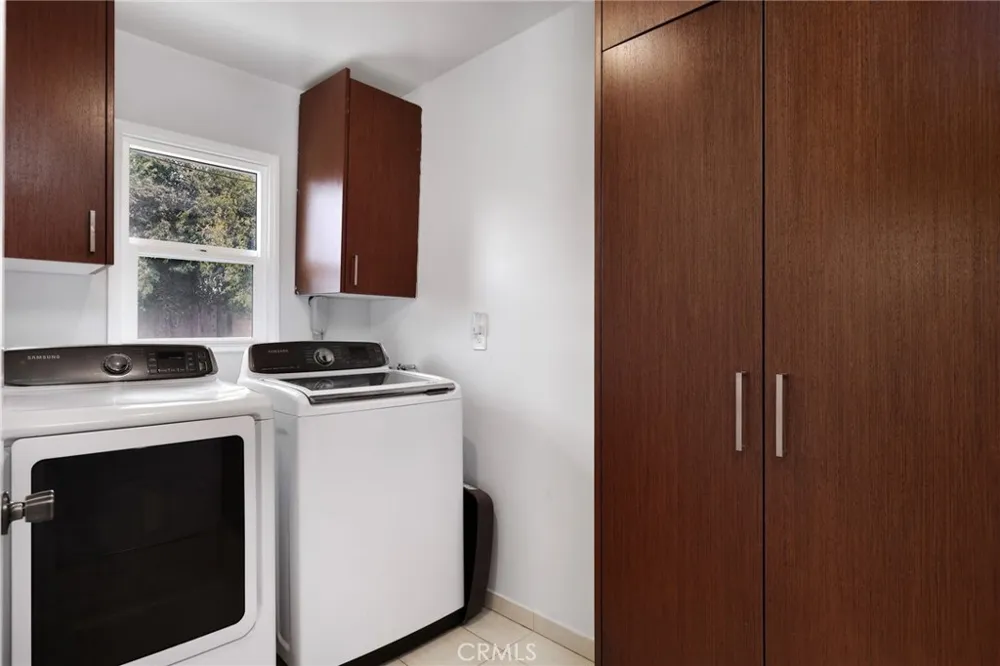 20745 Ingomar Street Winnetka, CA 91306