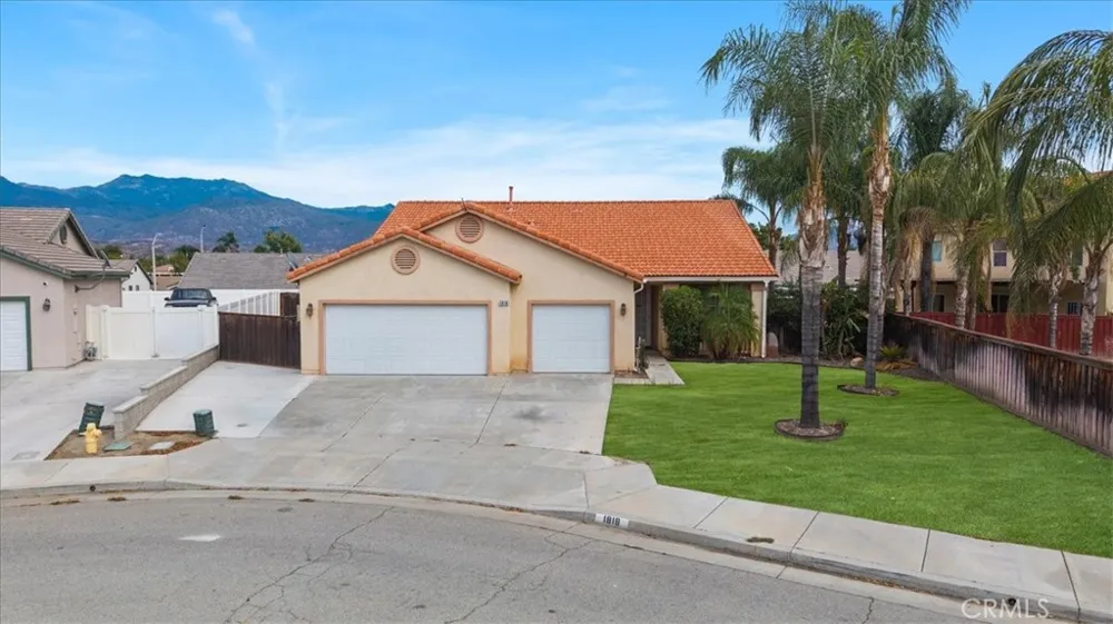 1818 Giverny Court San Jacinto, CA 92583
