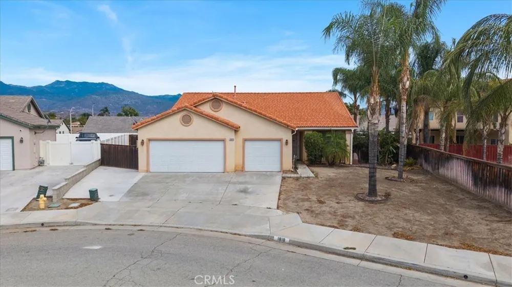 1818 Giverny Court San Jacinto, CA 92583