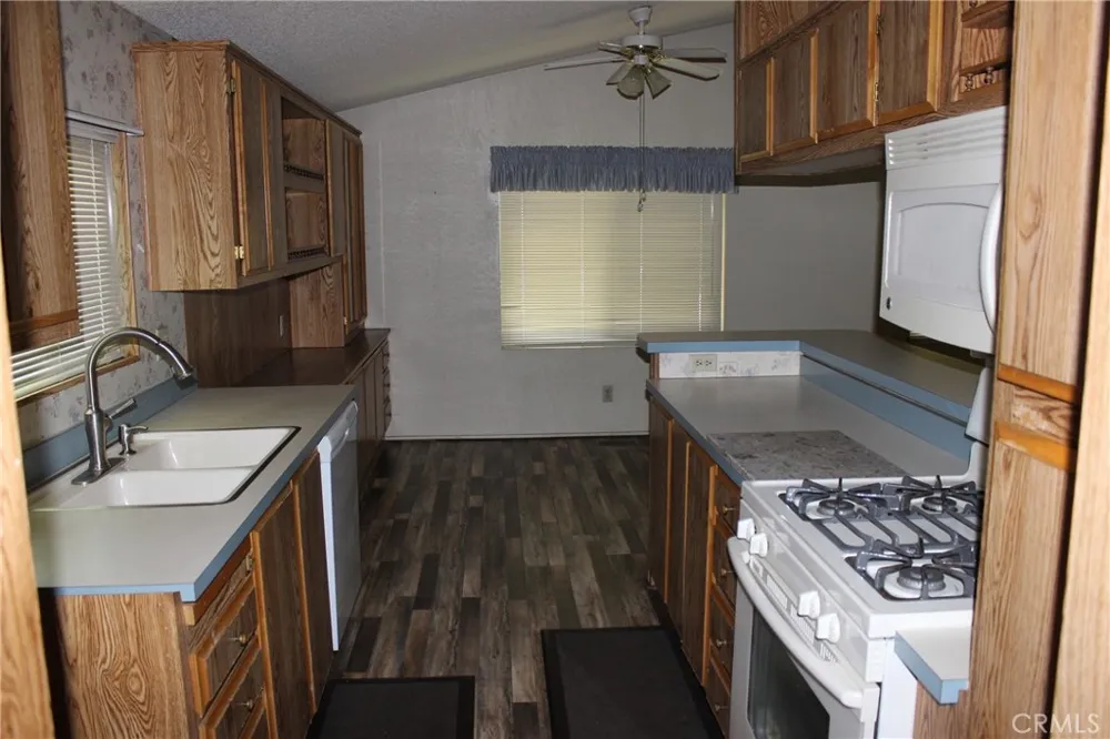 1237 Yellowood Drive Hemet, CA 92545