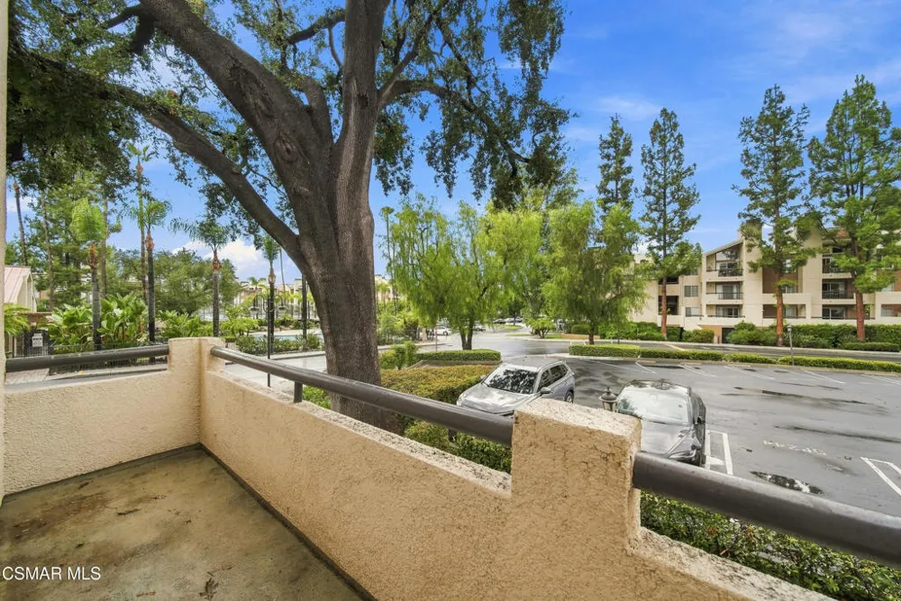 5535 Canoga Avenue #109 Woodland Hills, CA 91367