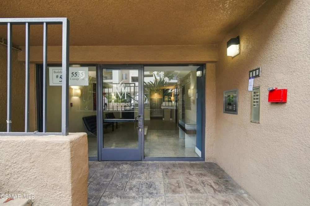 5535 Canoga Avenue #109 Woodland Hills, CA 91367