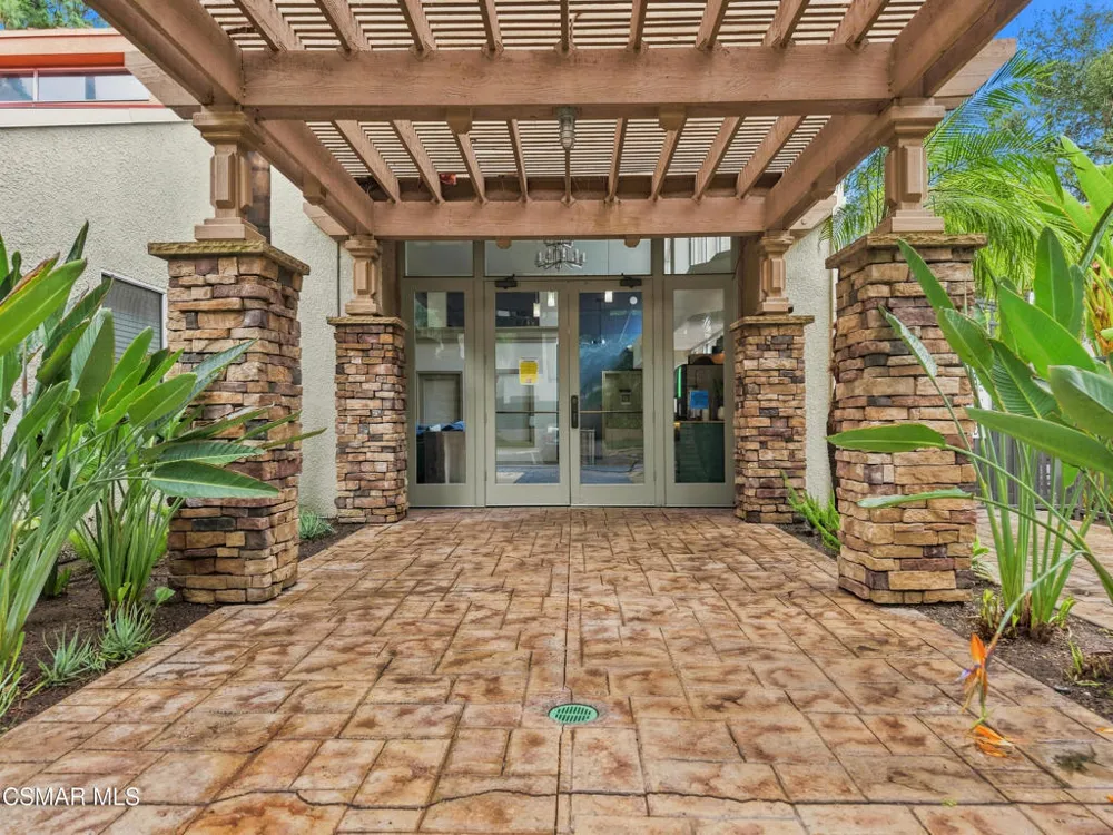 5535 Canoga Avenue #109 Woodland Hills, CA 91367
