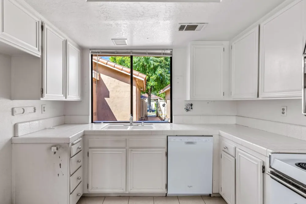 250 Serena Drive Palm Desert, CA 92260