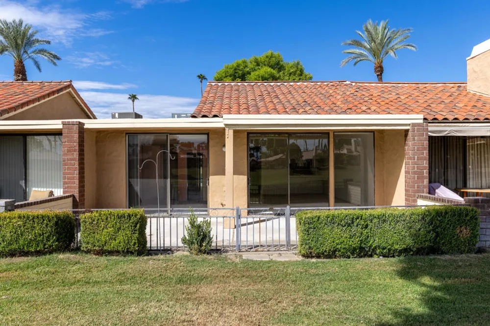 250 Serena Drive Palm Desert, CA 92260
