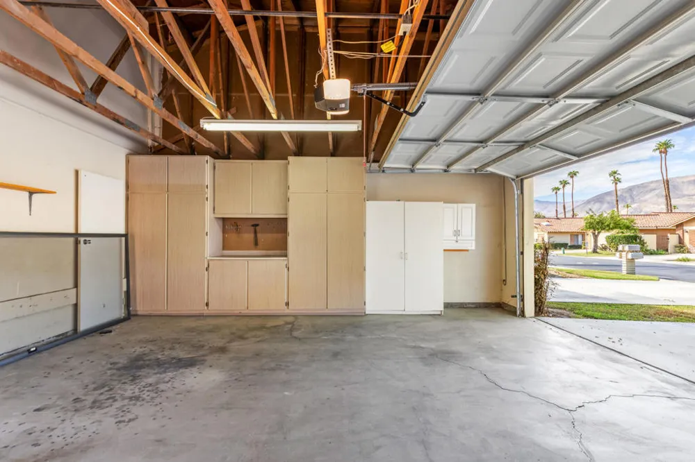 250 Serena Drive Palm Desert, CA 92260