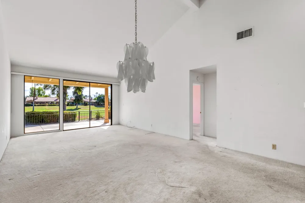 250 Serena Drive Palm Desert, CA 92260