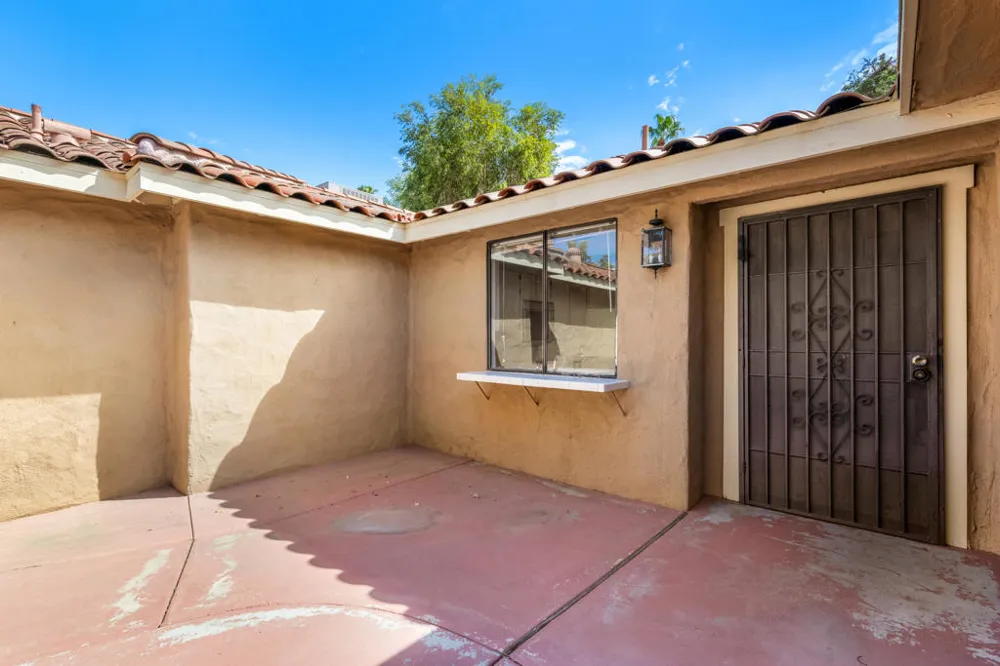 250 Serena Drive Palm Desert, CA 92260