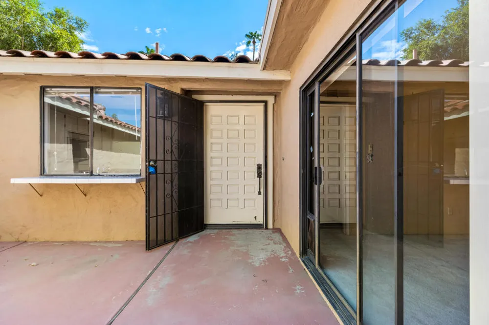 250 Serena Drive Palm Desert, CA 92260