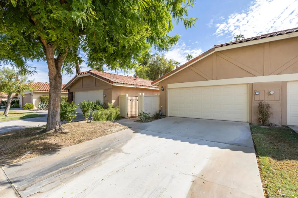 250 Serena Drive Palm Desert, CA 92260