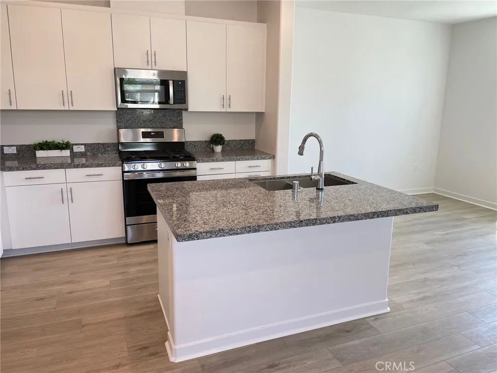3962 Lavine Way #101 Corona, CA 92883