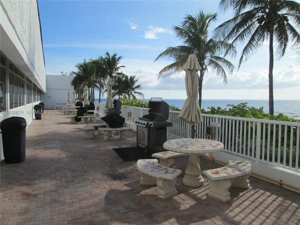 1370 S Ocean Blvd #1207 Pompano Beach, FL 33062