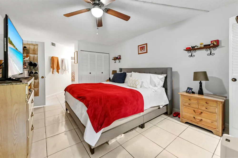 3385 Lucerne Park Drive 