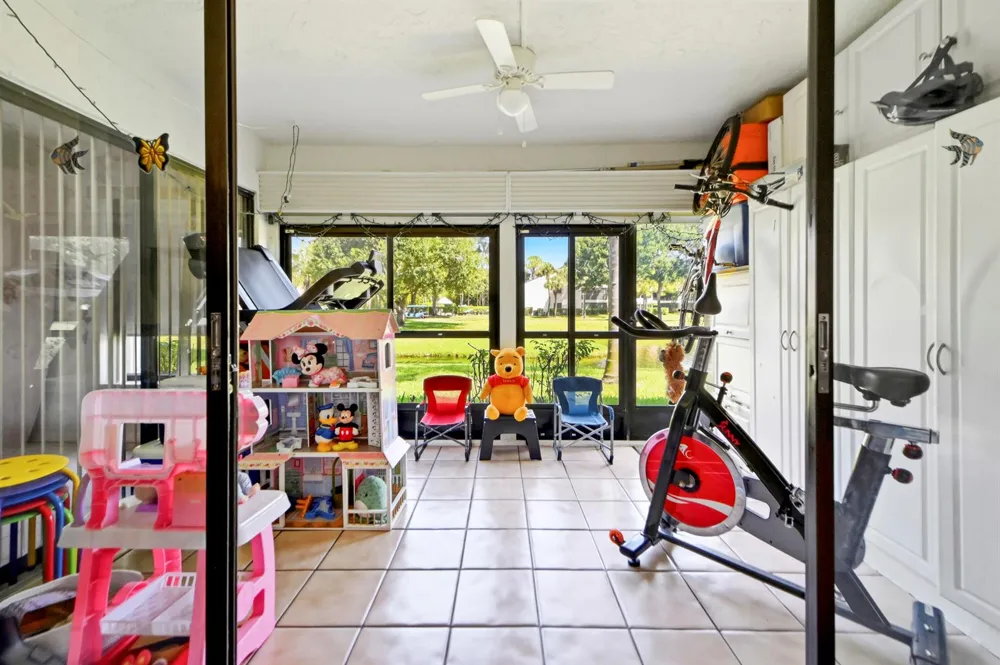 3385 Lucerne Park Drive 