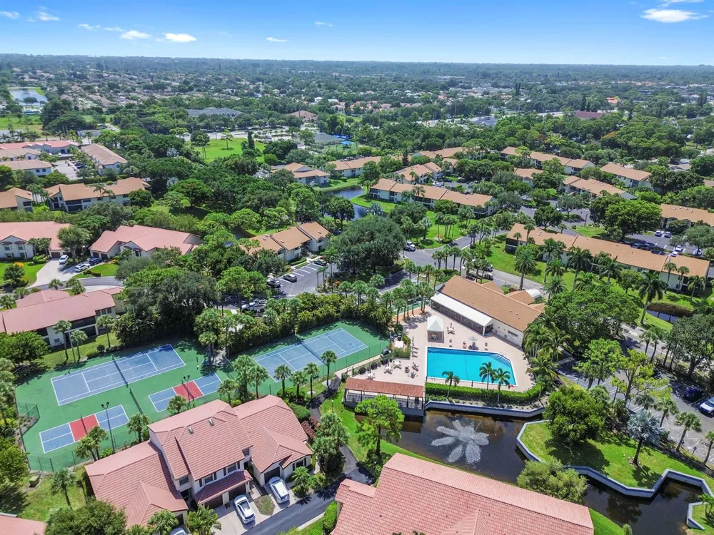 3385 Lucerne Park Drive 