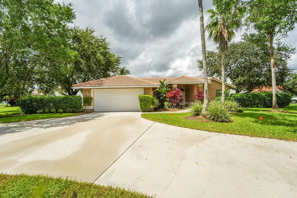 10884 Paso Fino Drive Wellington, FL 33449