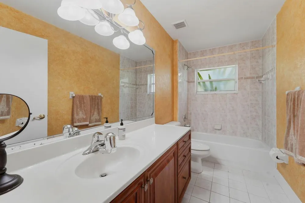 10884 Paso Fino Drive Wellington, FL 33449