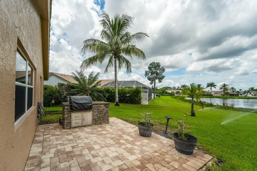 10884 Paso Fino Drive Wellington, FL 33449