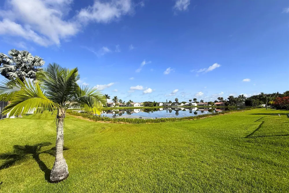10884 Paso Fino Drive Wellington, FL 33449