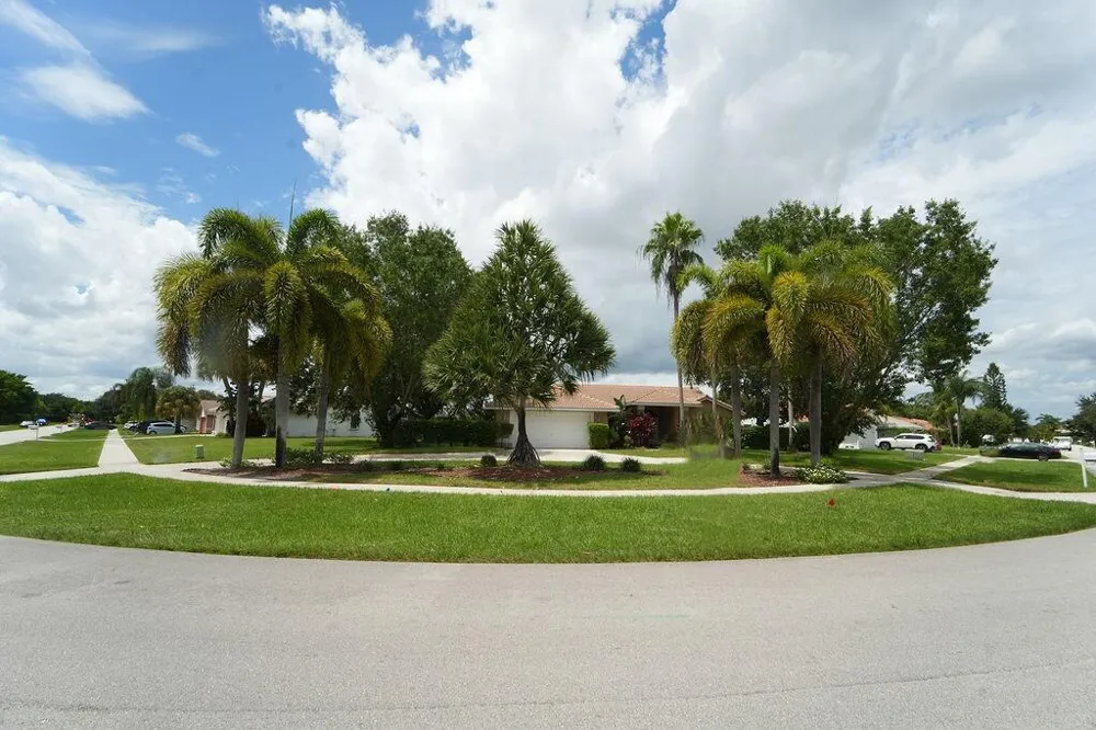 10884 Paso Fino Drive Wellington, FL 33449