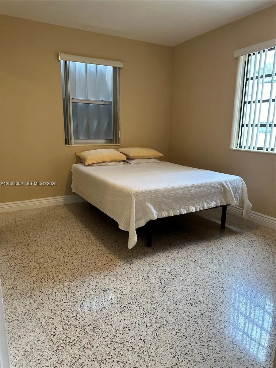 10500 NW 28th Ct #10500 Miami, FL 33147