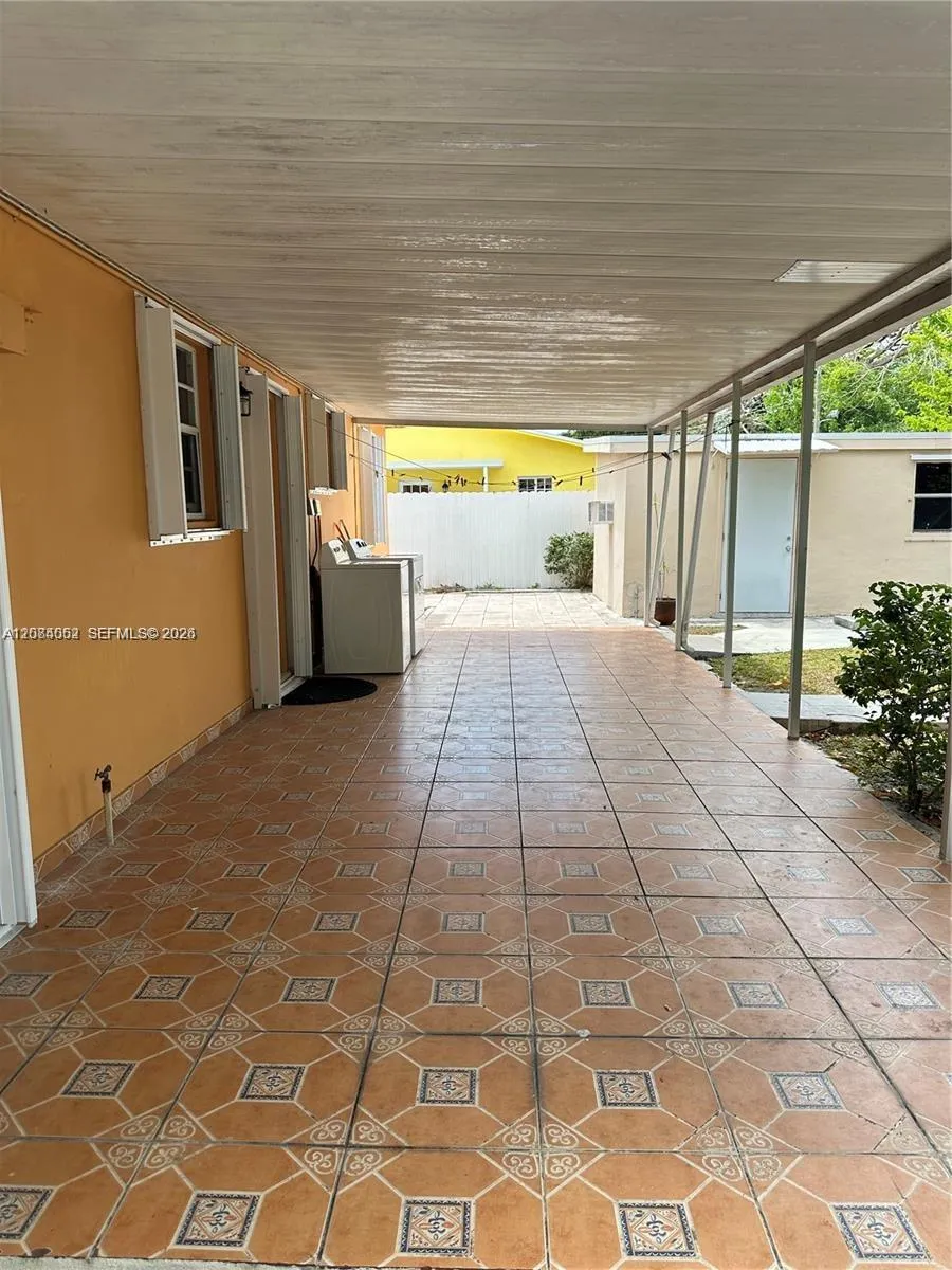 10500 NW 28th Ct #10500 Miami, FL 33147