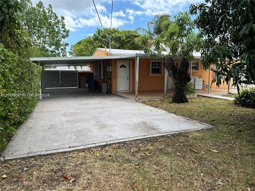 10500 NW 28th Ct #10500 Miami, FL 33147