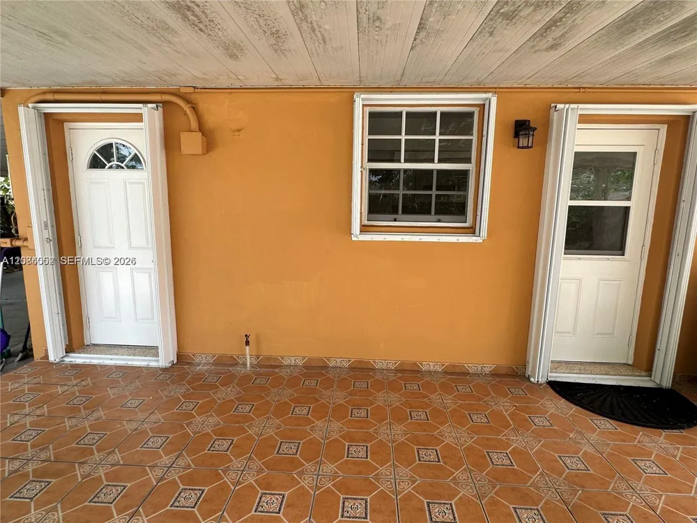 10500 NW 28th Ct #10500 Miami, FL 33147