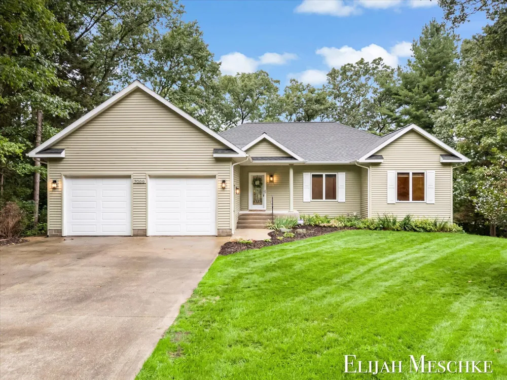 7099 Oak Shore Drive Twin Lake, MI 49457