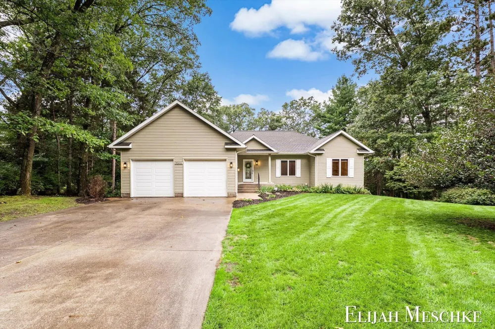 7099 Oak Shore Drive Twin Lake, MI 49457