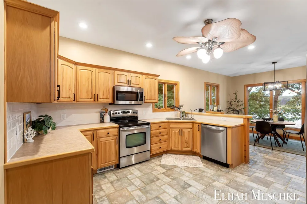 7099 Oak Shore Drive Twin Lake, MI 49457