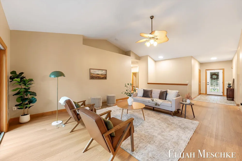 7099 Oak Shore Drive Twin Lake, MI 49457
