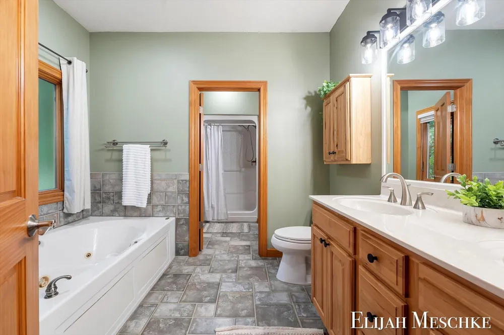 7099 Oak Shore Drive Twin Lake, MI 49457