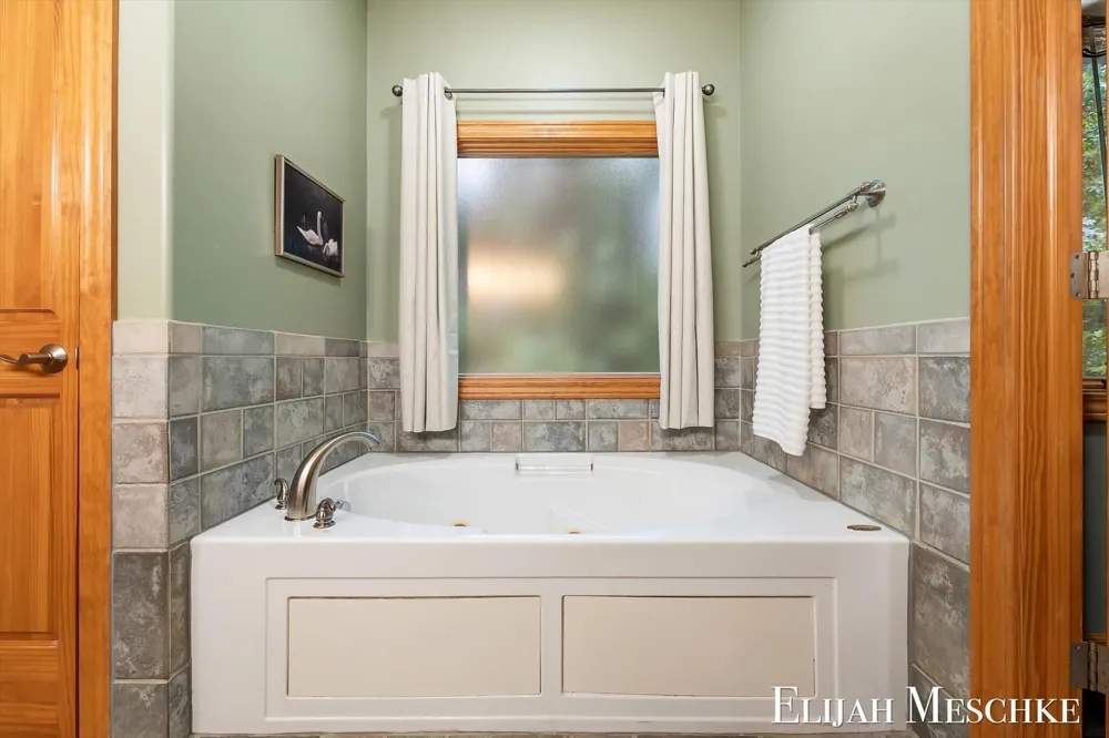 7099 Oak Shore Drive Twin Lake, MI 49457