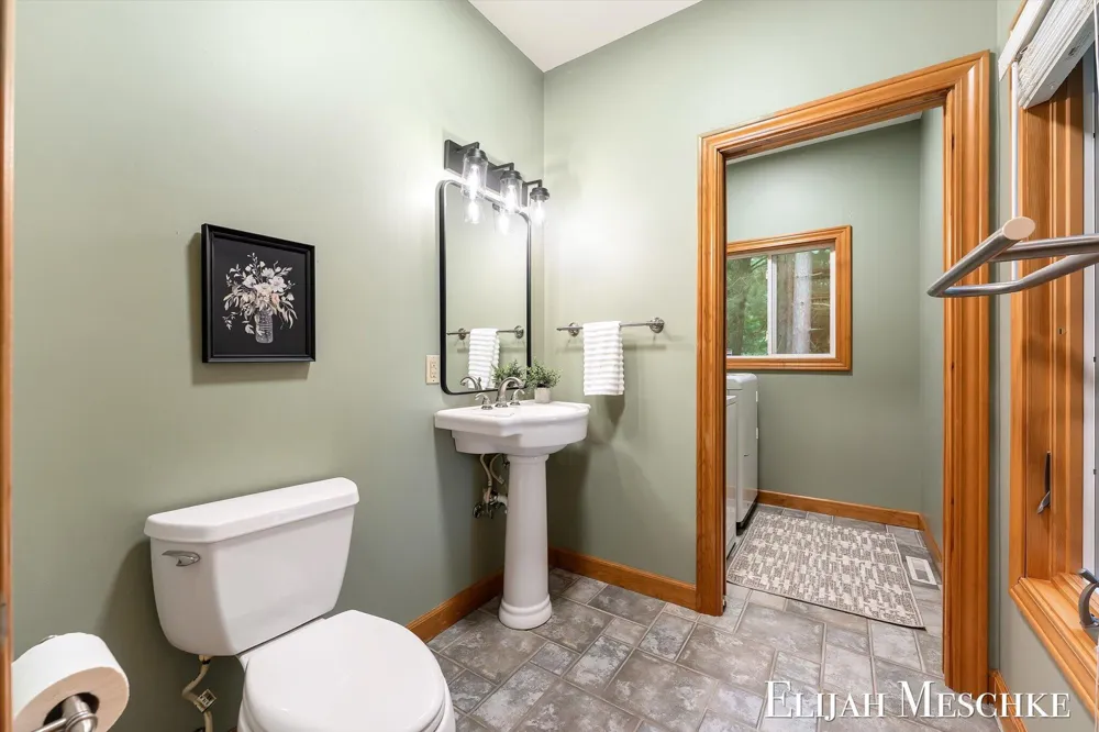 7099 Oak Shore Drive Twin Lake, MI 49457