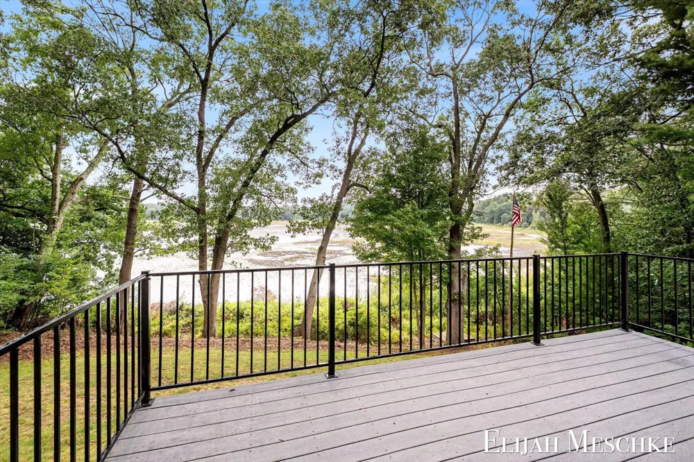 7099 Oak Shore Drive Twin Lake, MI 49457
