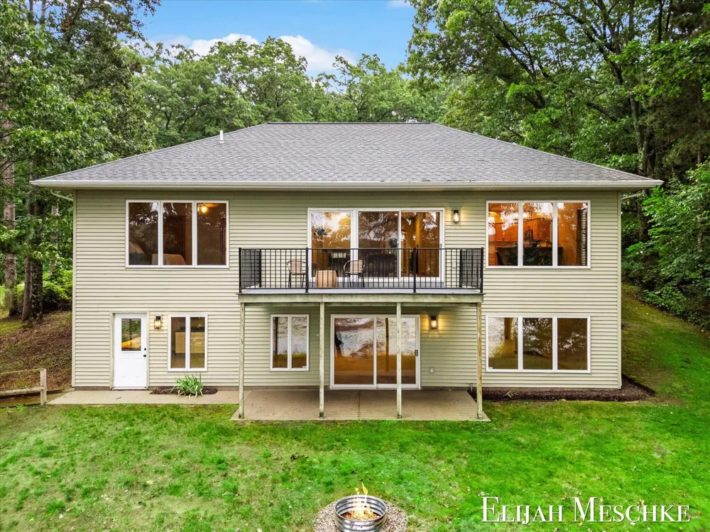 7099 Oak Shore Drive Twin Lake, MI 49457