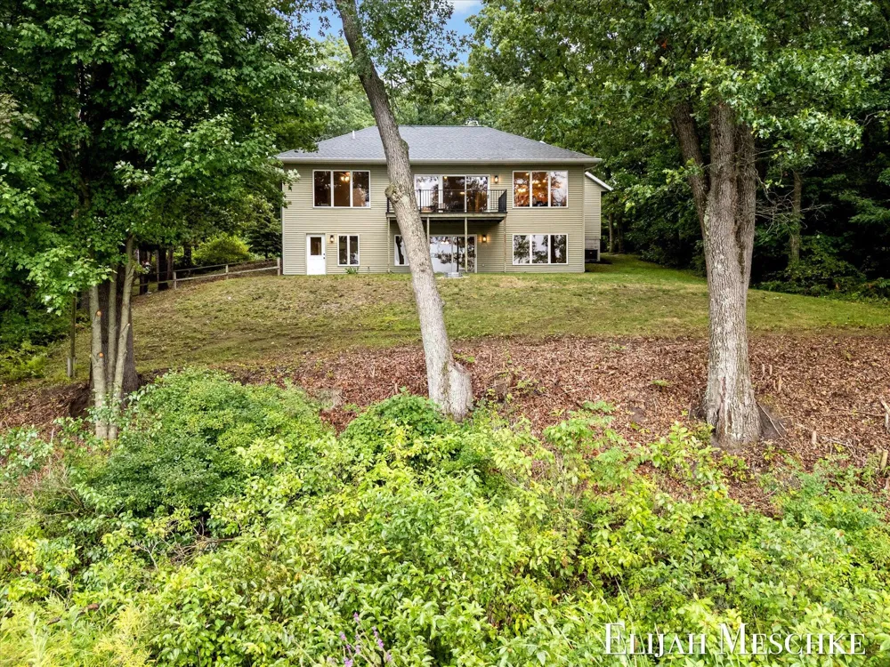 7099 Oak Shore Drive Twin Lake, MI 49457