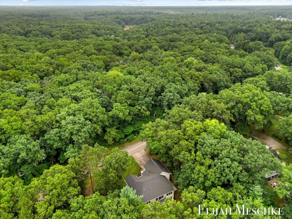 7099 Oak Shore Drive Twin Lake, MI 49457