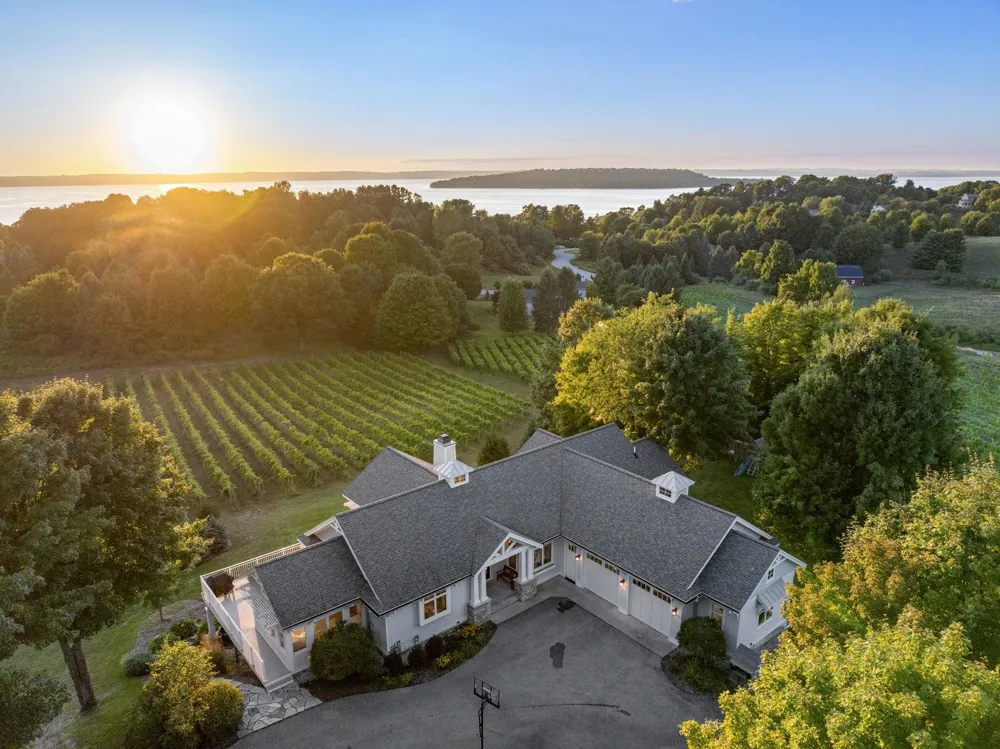 1375 Braebury Way Peninsula Township, MI 49686