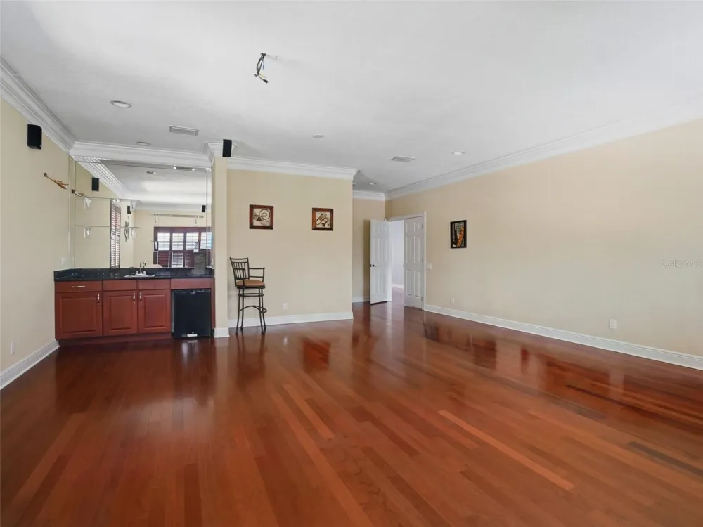 2707 LAKEBREEZE LANE S Clearwater, FL 33759