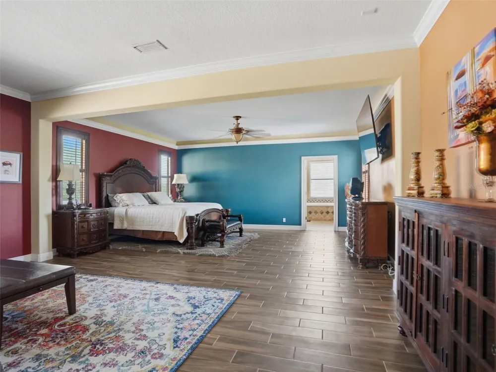 2707 LAKEBREEZE LANE S Clearwater, FL 33759